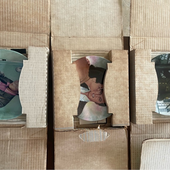 16 Vintage Delphi Elvis Presley Plates Certificate Of Authenticity Paperwork - Picture 6 of 10